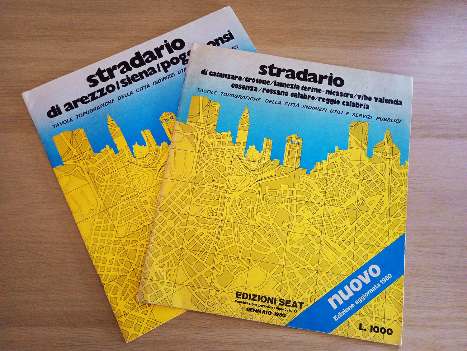 Volumetti dello Stradario SEAT acquistabili in edicola